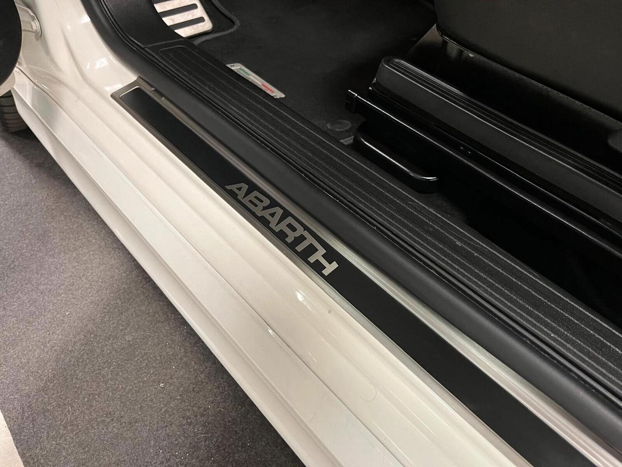 Abarth 595 C 1.4 Turbo T-Jet 180 CV Competizione MTA
