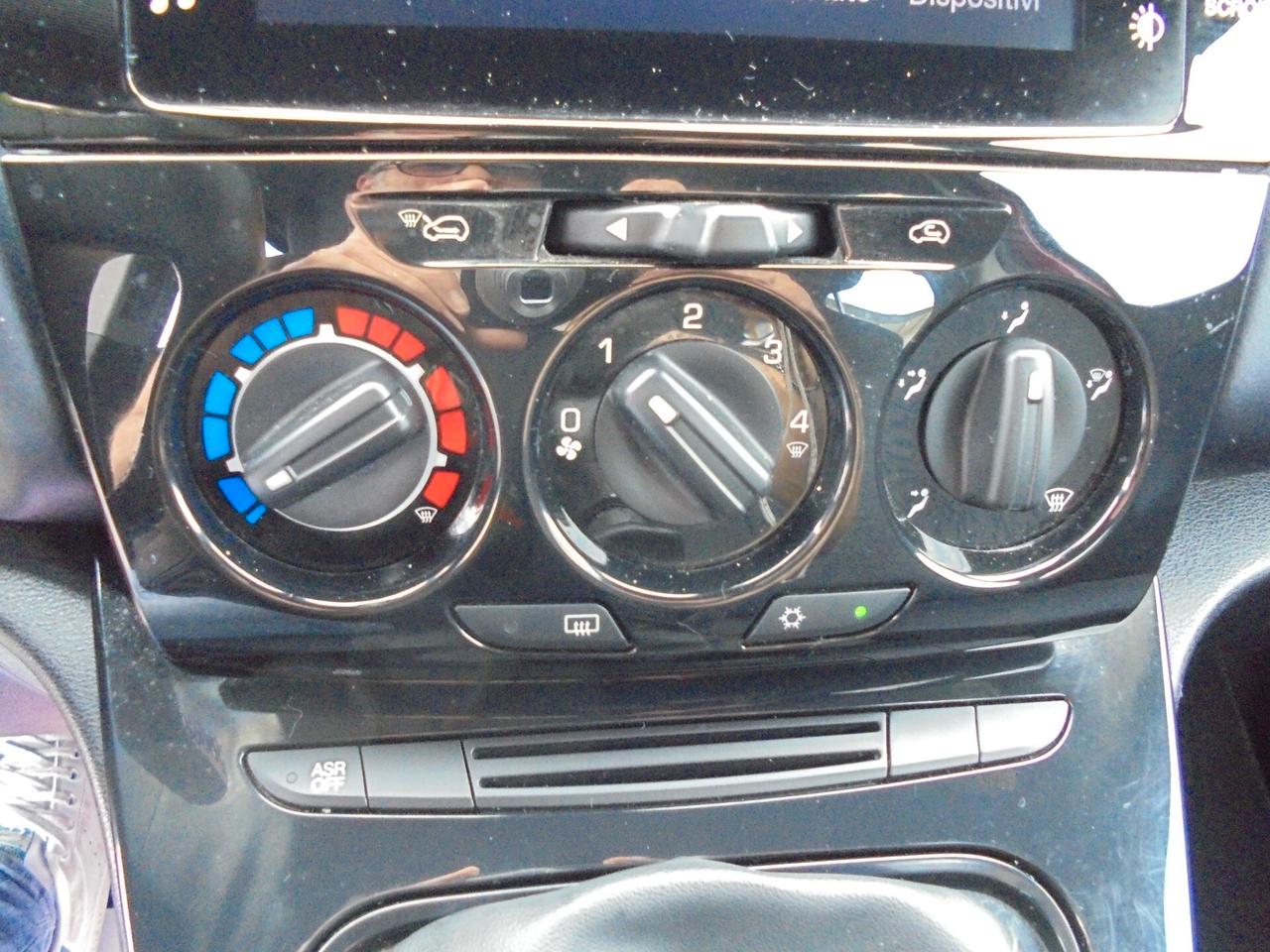 Lancia Ypsilon 1.0 FireFly 5 porte S&S Hybrid Gold