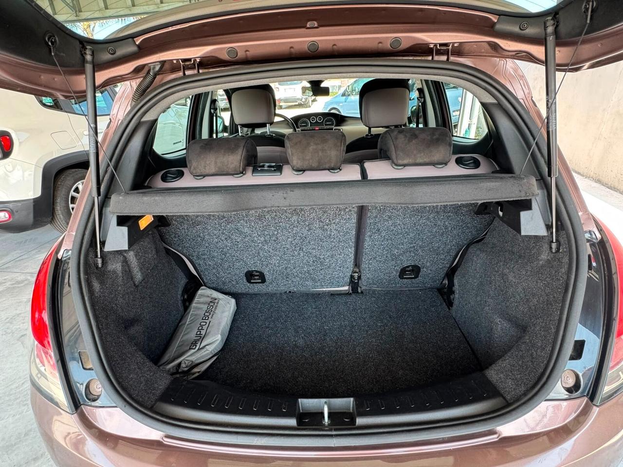 Lancia Ypsilon 1.2 69 CV 5 porte Elle