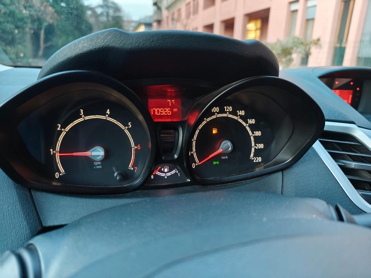 Ford Fiesta 1.2 Benz Titanium euro 5 60CV