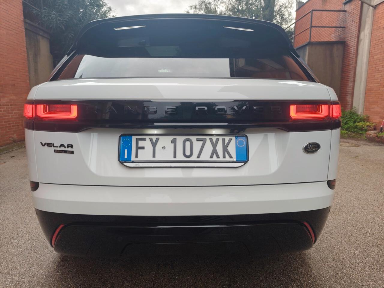 Land Rover Range Velar 2.0D I4 240 CV R-Dynamic