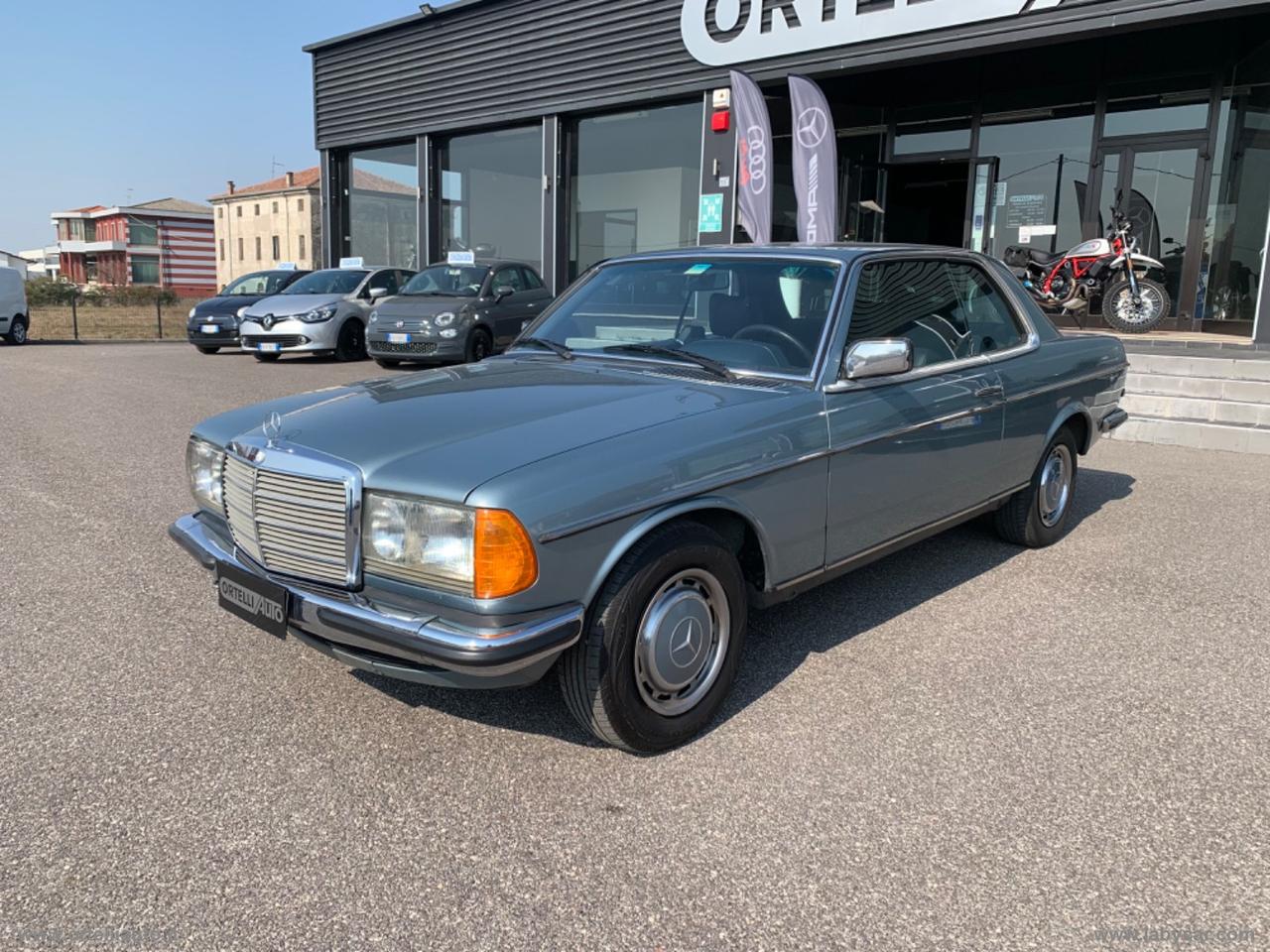 MERCEDES-BENZ 230 C AUTOMATICA DA COLLEZIONE