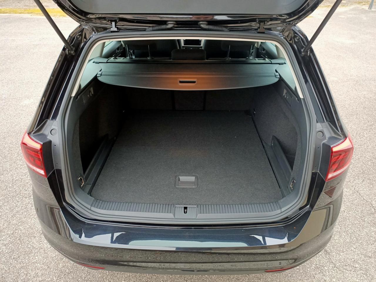 Volkswagen Passat Variant 1.6 TDI SCR DSG Business BMT