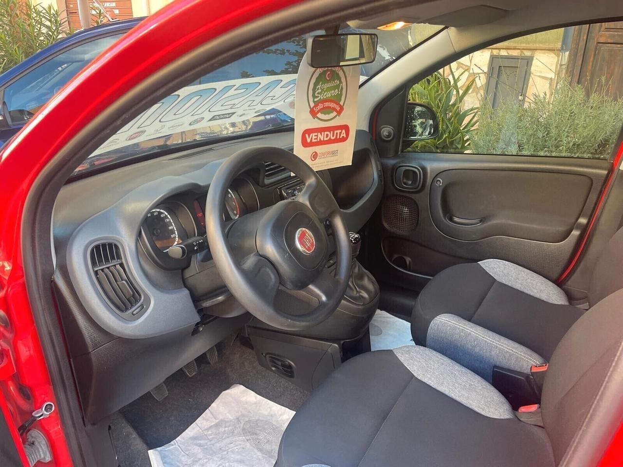 Fiat Panda 1.0 FireFly S&S Hybrid Red