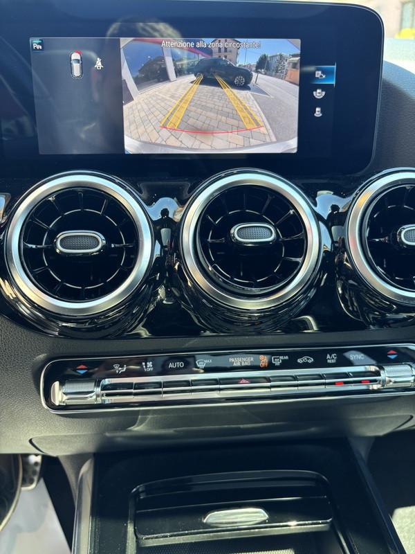 Mercedes B 180 D Premium DCT FULL LED-NAVI-TETTO-18"