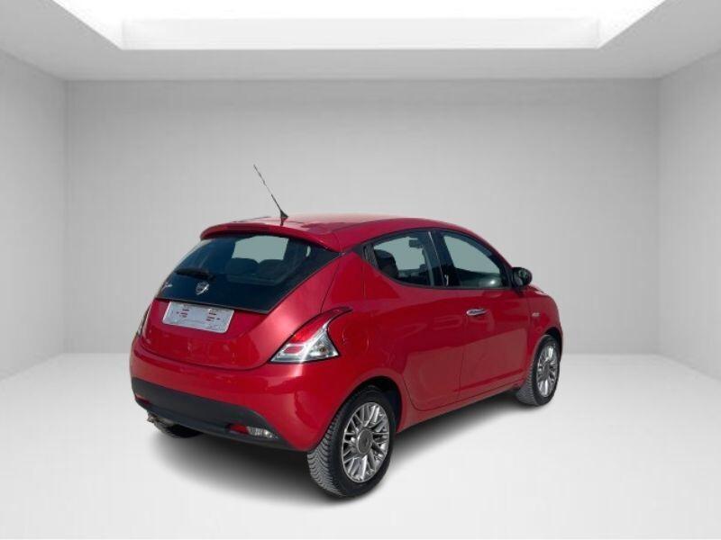 Lancia Ypsilon 1.2 69 CV 5 porte S&S Silver