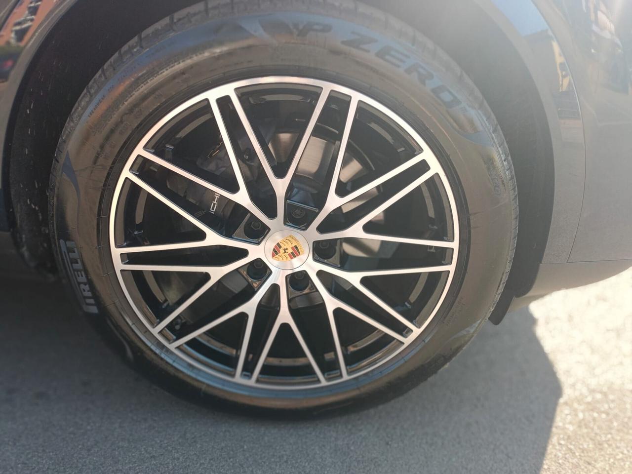 Porsche Cayenne 3.0 V6 TETTO
