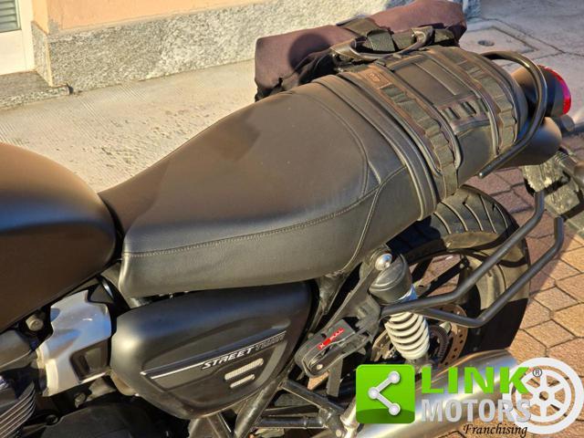 TRIUMPH Street Twin 900