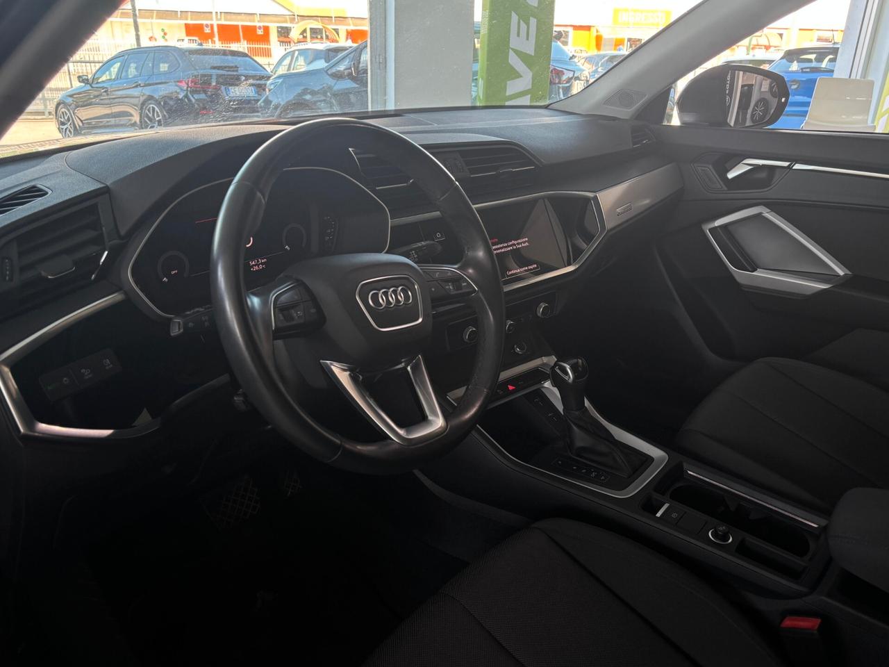 Audi Q3 35 TFSI Business Advanced