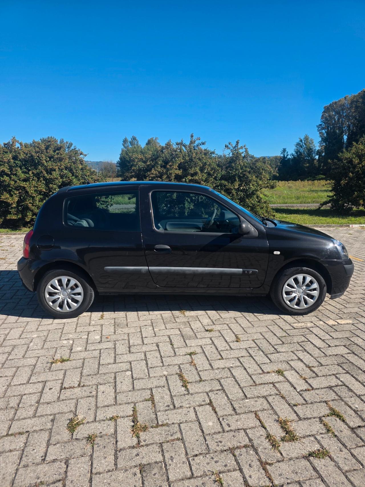 Renault Clio 1.2 cat 3 porte Confort Authentique