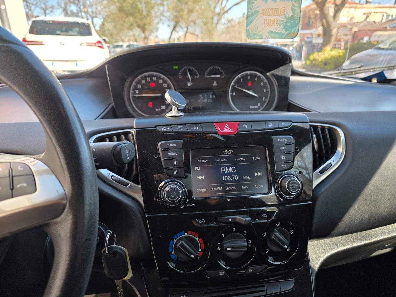 Lancia Ypsilon 1.2 69 CV 5 porte Gold