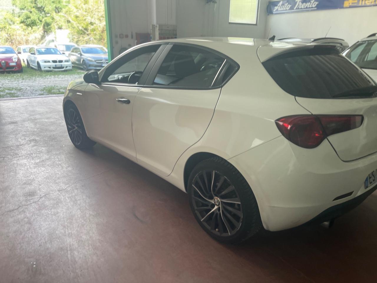 Alfa Romeo Giulietta 1.6 JTDm-2 105 CV Exclusive