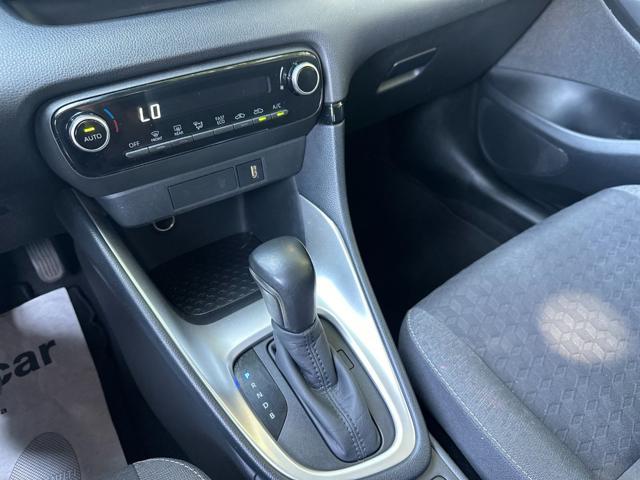 TOYOTA Yaris 1.5 Hybrid 5 porte Business