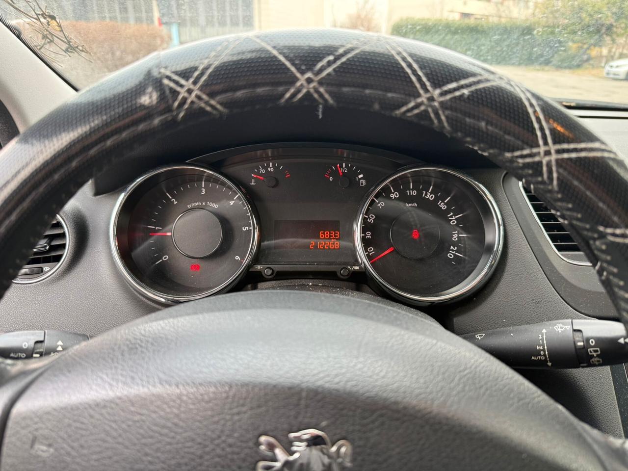 Peugeot 5008 1.6 HDi 112CV Féline