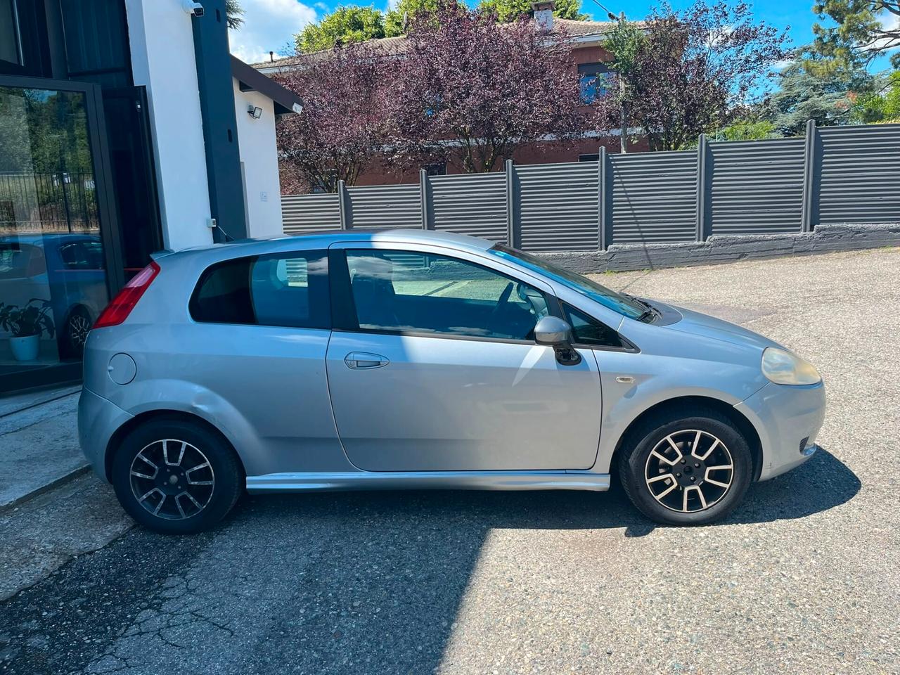 Fiat Grande Punto 3p 1.2 Dynamic 65cv GPL