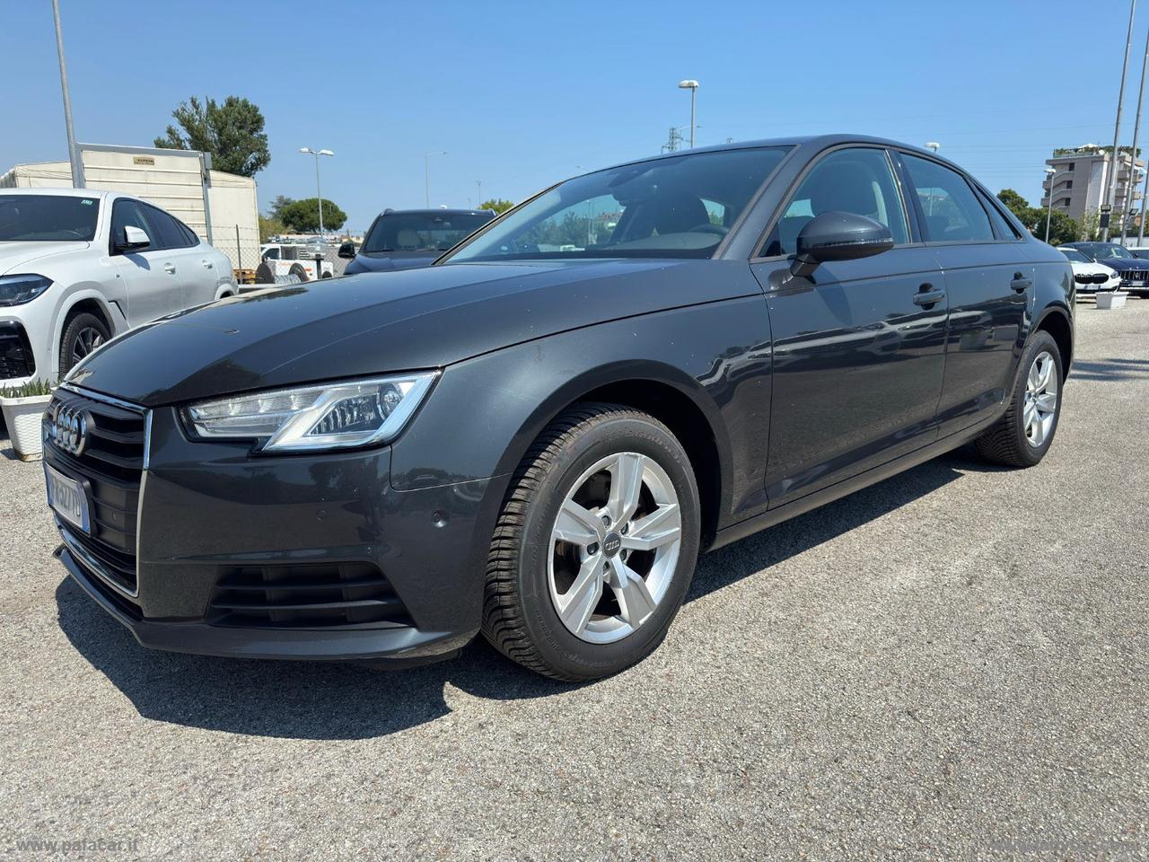 AUDI A4 2.0 TDI 150CV S tronic S line edition