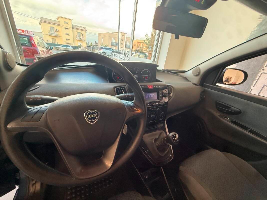 Lancia Ypsilon III 1.0 firefly hybrid Silver Plus s&s 70cv
