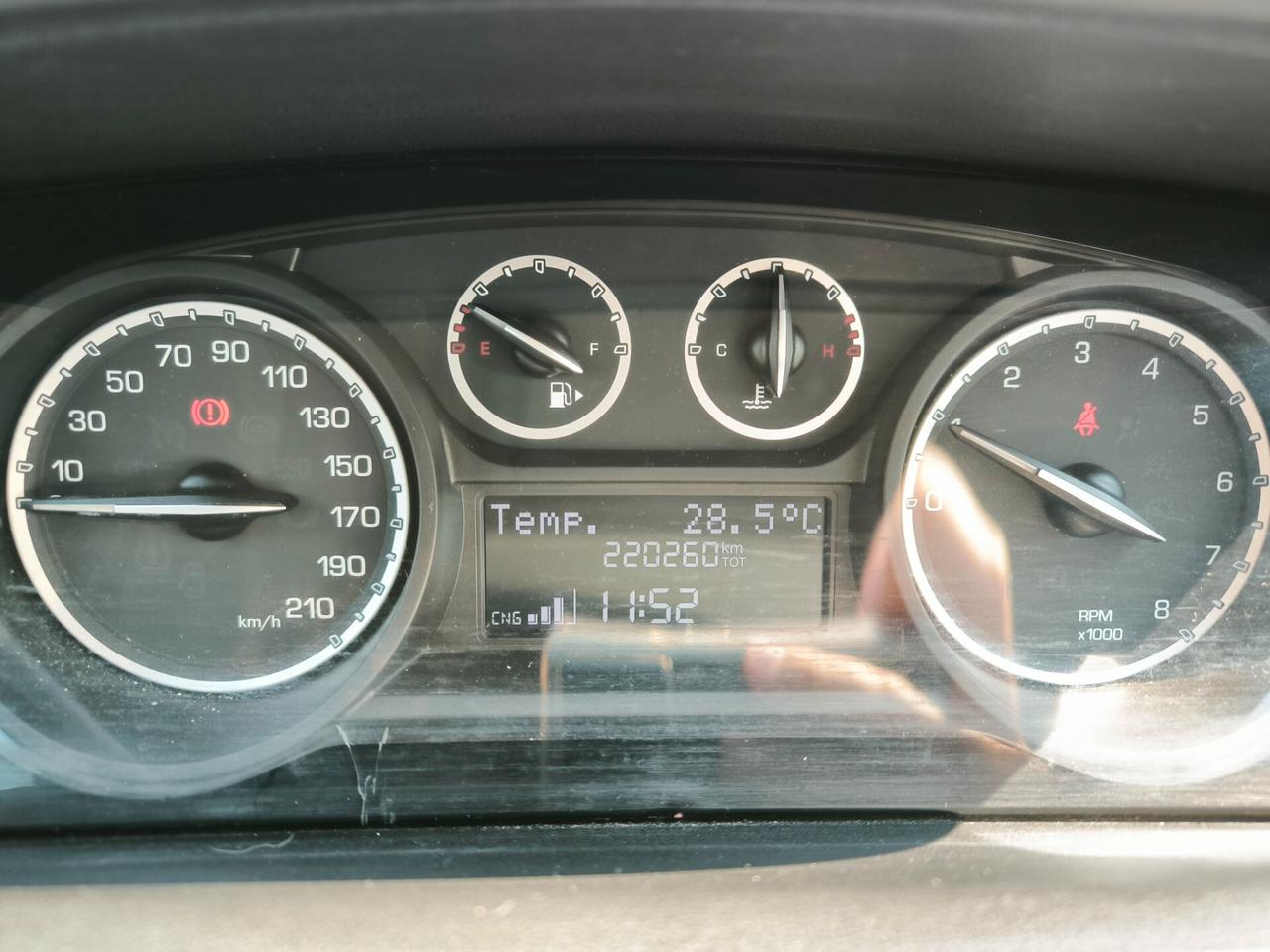 Lancia Ypsilon 0.9 TwinAir 85 CV 5 porte Metano Ecochic Elefantino