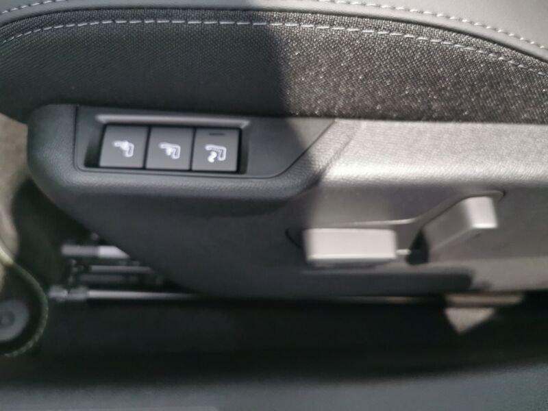 Peugeot 2008 Hybrid 145cv e-DCS6 GT Exclusive auto