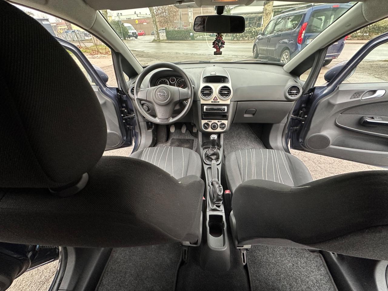 OPEL Corsa 1.2 5P Cosmo