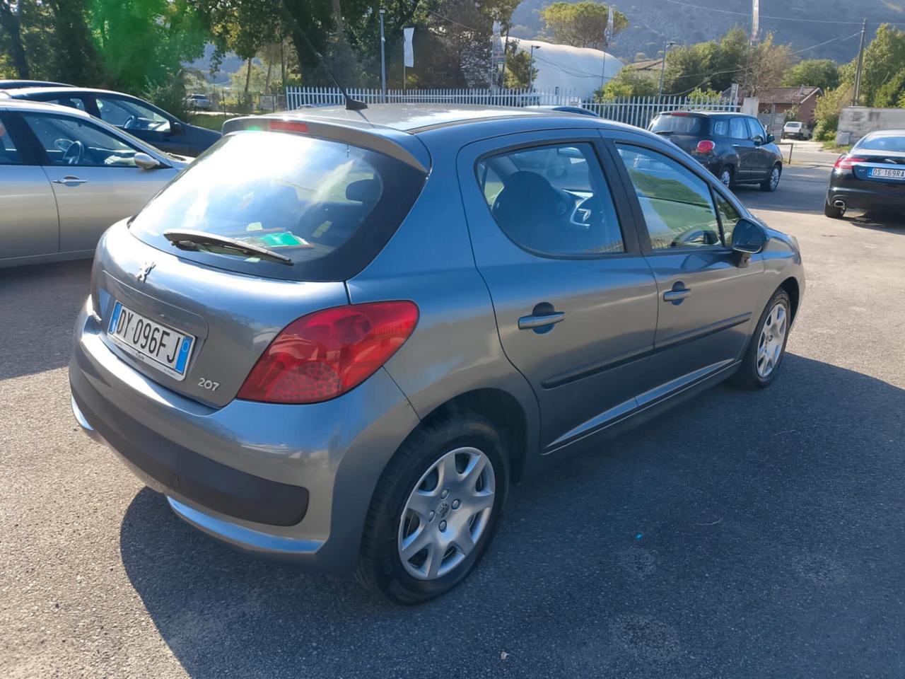 Peugeot 207 1.4 GPL motore solo 130 mila km