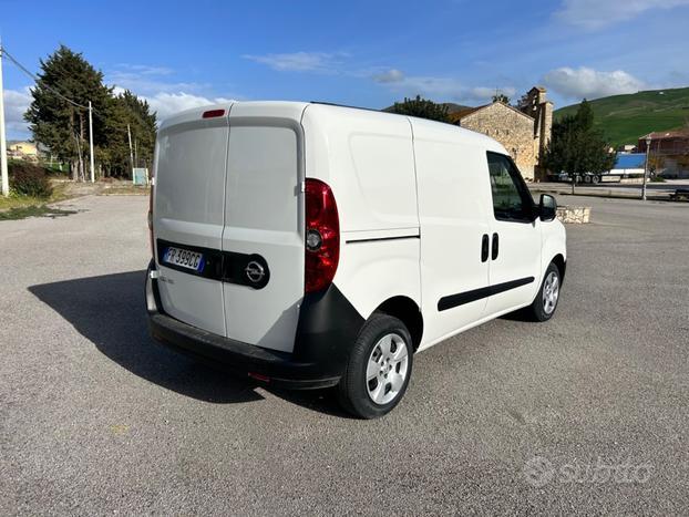 OPEL Combo 5ª serie - 2018