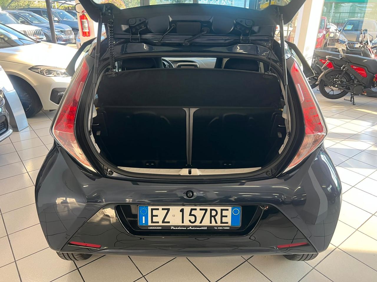 Toyota Aygo 1.0 VVT-i 69 CV 5 porte x-clusiv