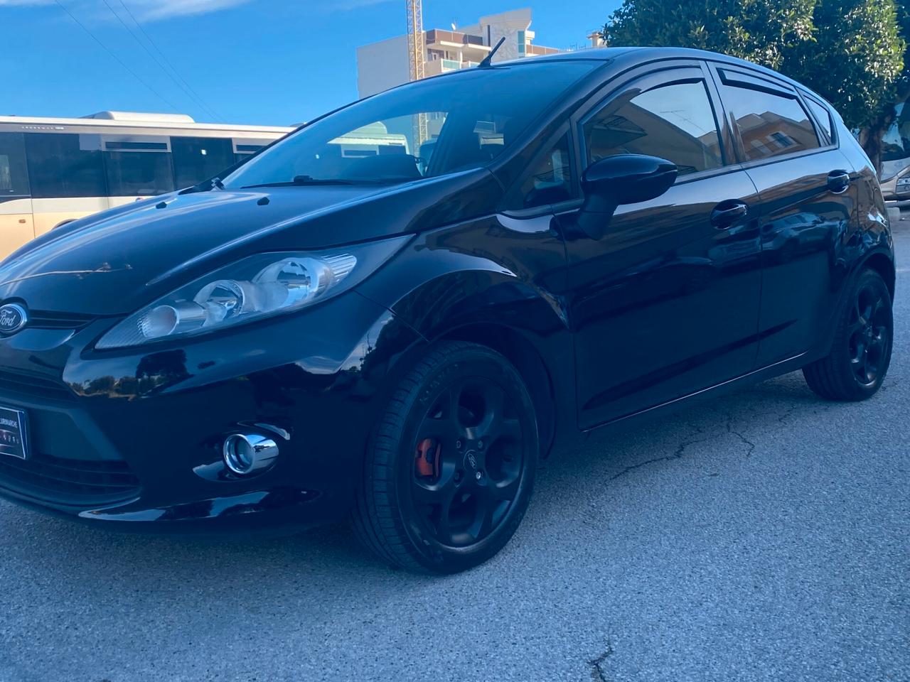 Ford Fiesta 1.4 TDCi 70CV 5 porte Titanium