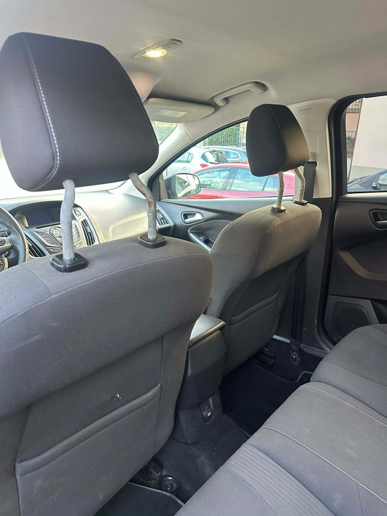 Ford FOCUS 1.6 TDCi 115 CV TITANIUM NAVI FULLOPT KMCERT