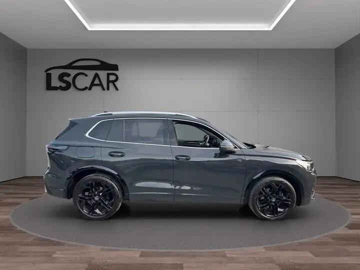 olkswagen Tiguan 2.0 tdi R-Line 150cv dsg~Unipro~Promo~Finanziamento