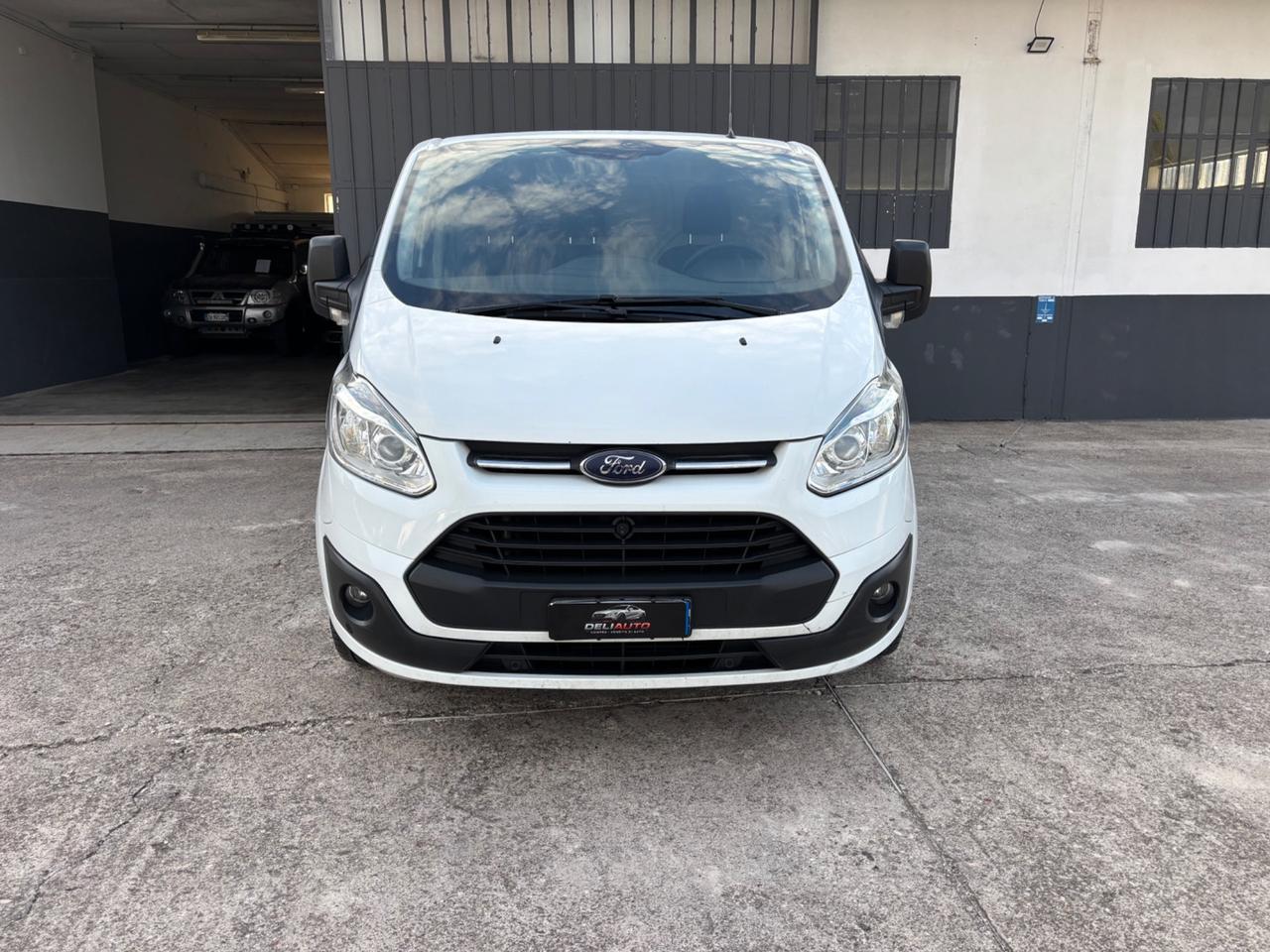 Ford transit custom 2.2 TDCI. Garanzia 12 mesi