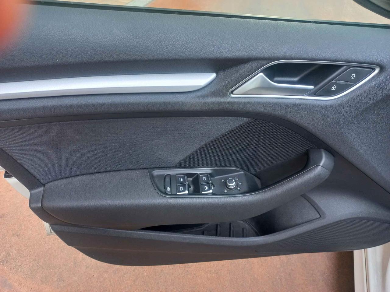 Audi A3 SPB 1.6 TDI Business S-LINE