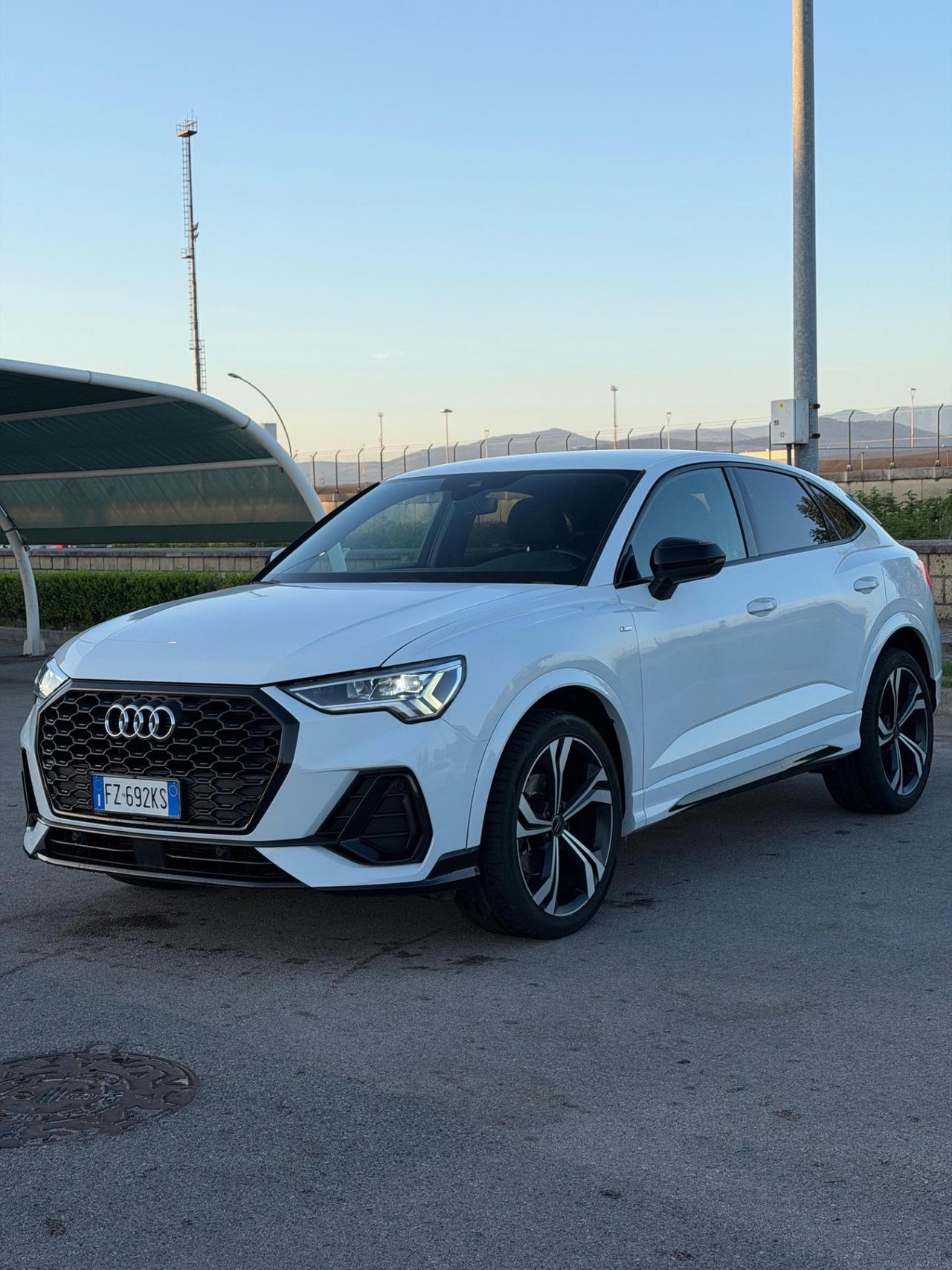 Audi Q3 35 TDI S tronic line edition