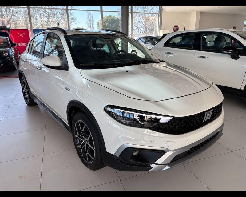 FIAT Tipo Tipo 1.5 Hybrid DCT 5 porte Cross