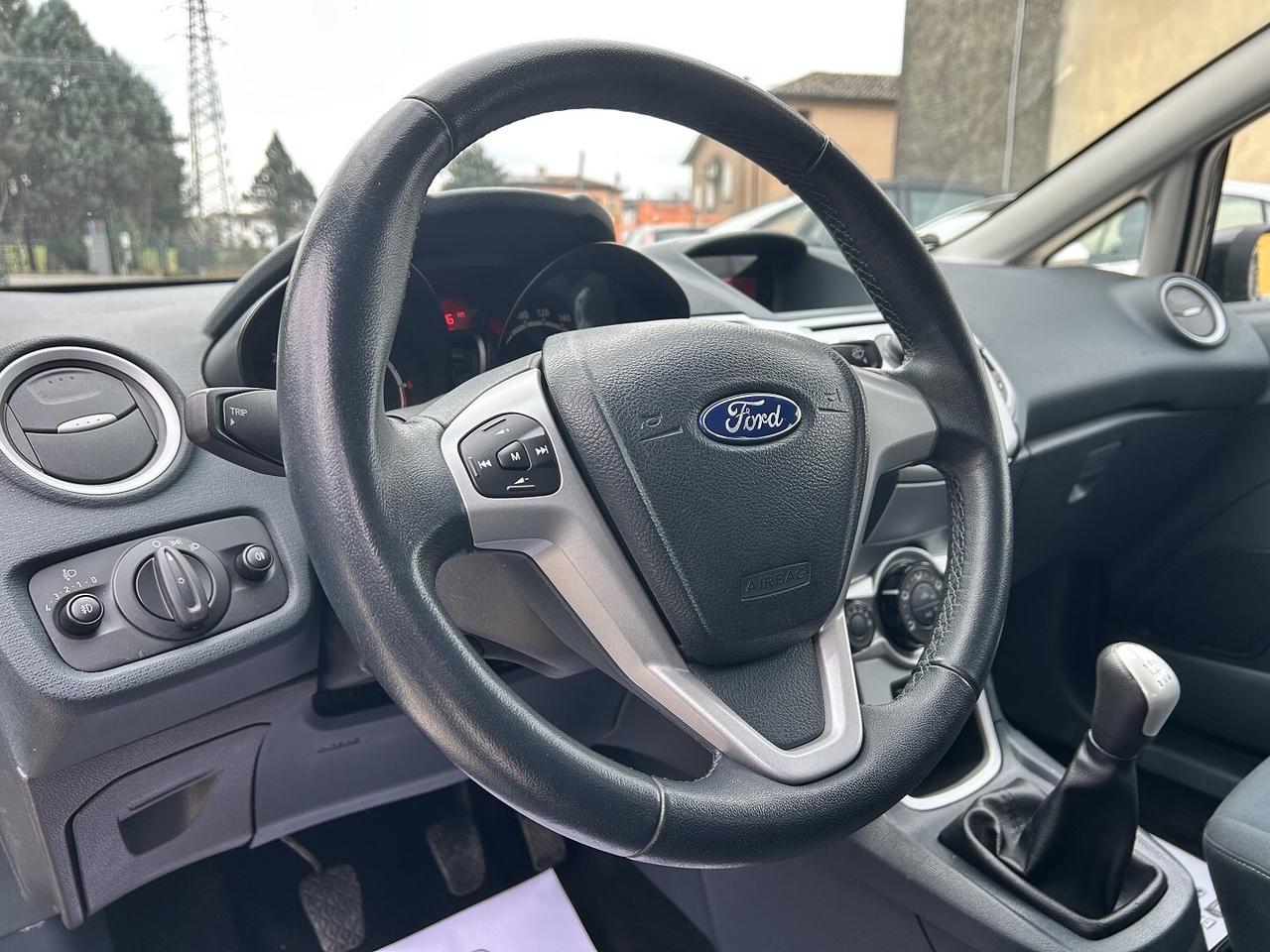 FORD FIESTA 1.4 97CV GPL 2032 UNICO P. IVA ESPOSTA