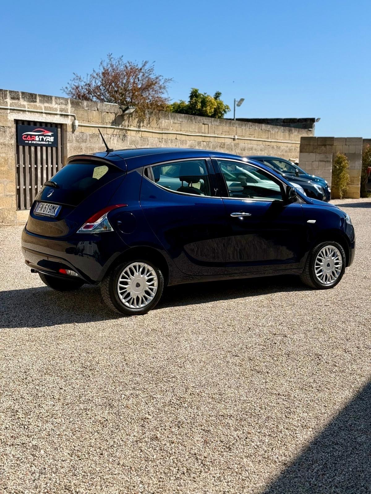 Lancia Ypsilon 1.3 MJT 16V 80 CV 5 porte S&S Gold