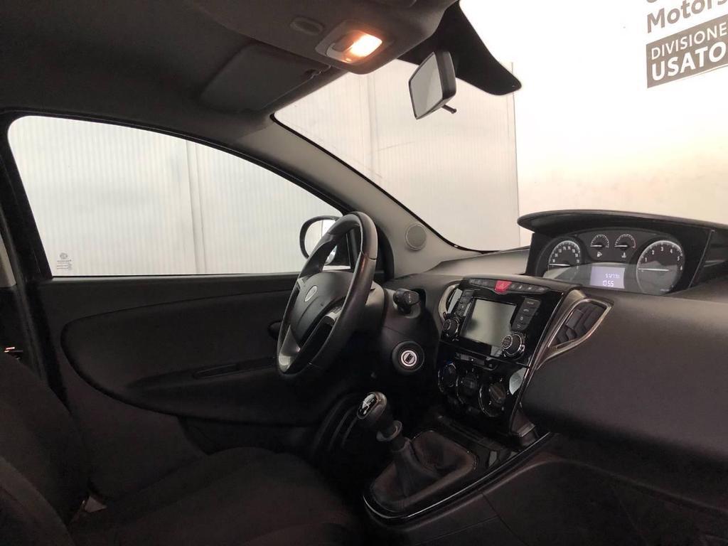 Lancia Ypsilon 5 Porte 1.2 Ecochic Silver