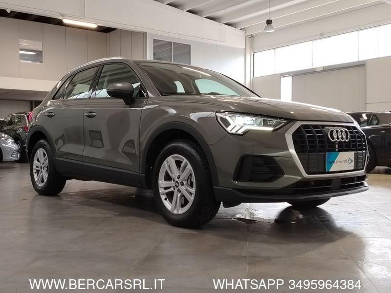 Audi Q3 45 TFSI e S tronic Business