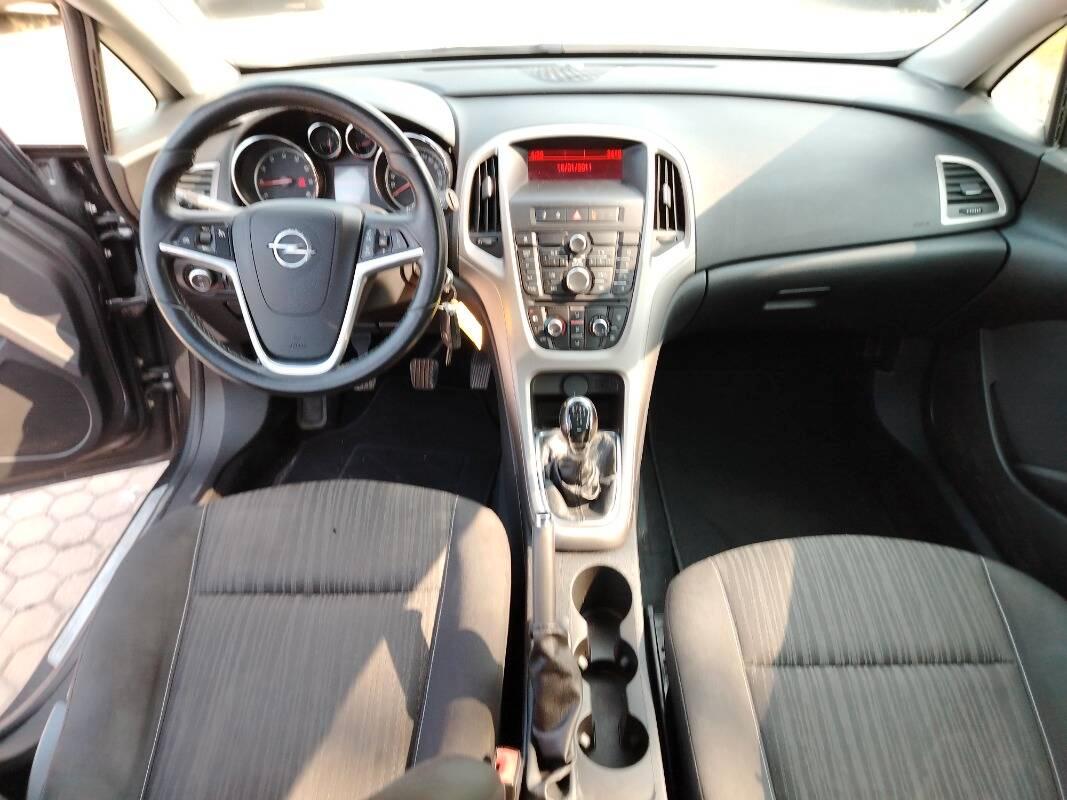 Opel Astra 1.4 Cosmo 100cv