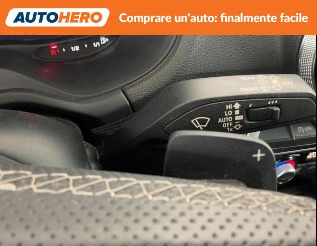 AUDI Q2 30 TDI S line Edition