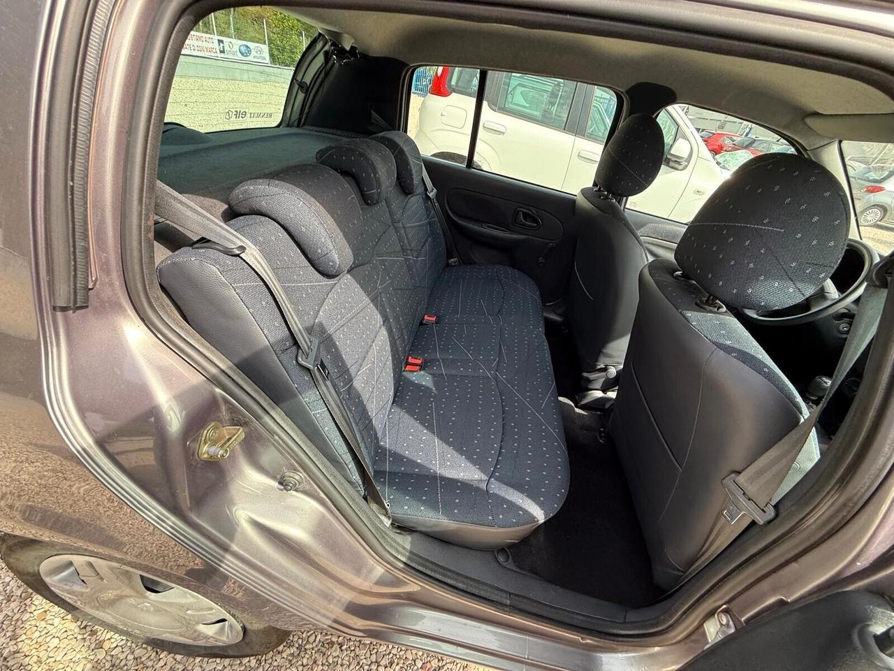 Renault Clio 1.6 16V cat 5 porte Initiale