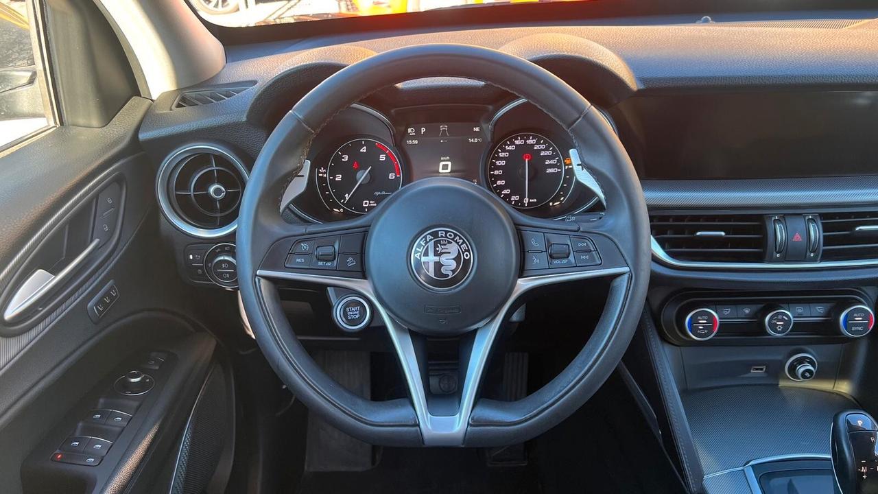 Alfa Romeo Stelvio 2.2 Turbodiesel 210 CV AT8 Q4 Executive