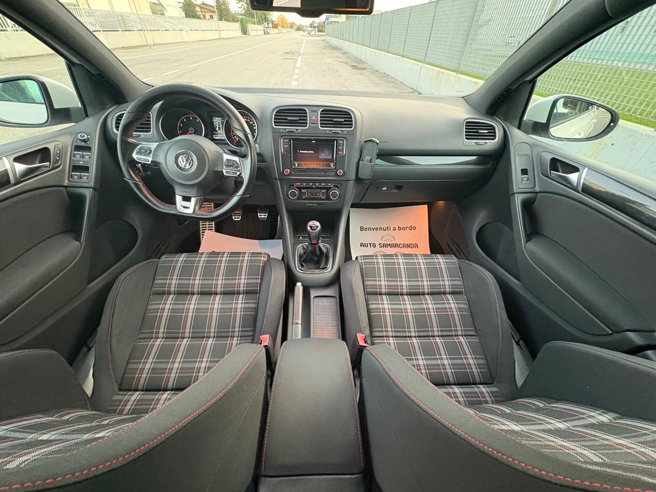 Volkswagen Golf GTI 2.0 TSI 5p.