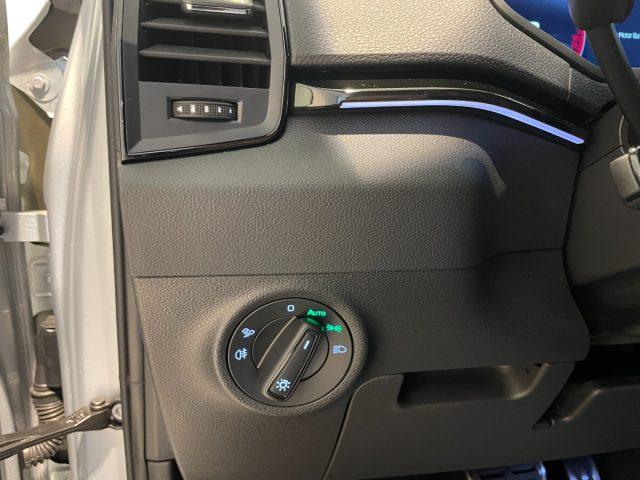 SKODA Karoq 2.0 TDI 4x4 DSG SportLine Matrix Performance Navi