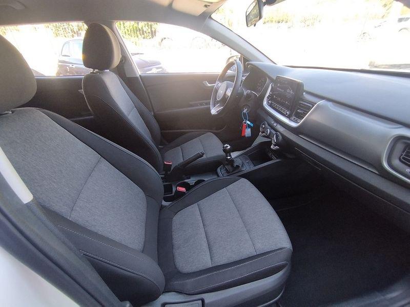 KIA Stonic 1.2 DPI Urban