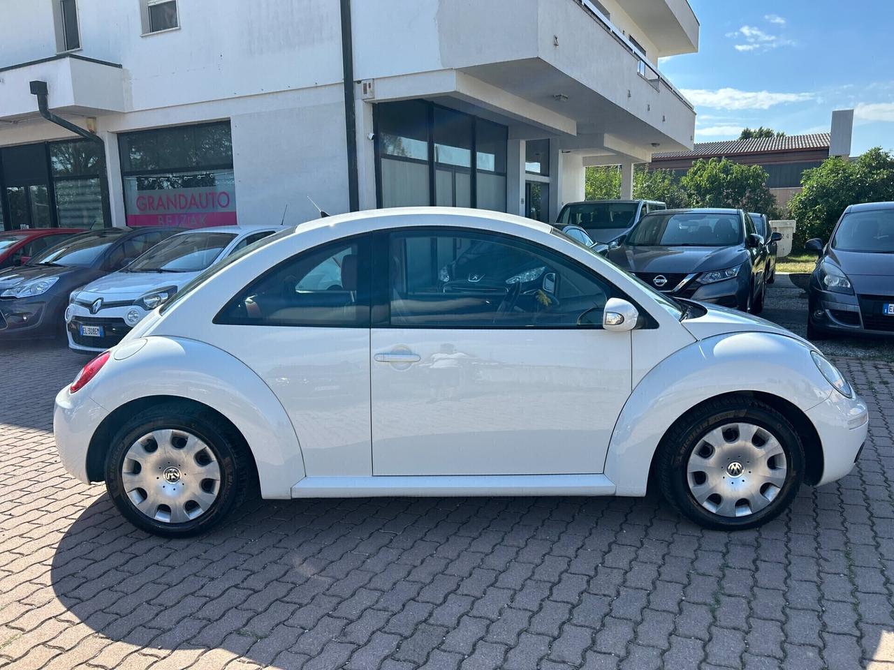 Volkswagen New Beetle 1.6 BENZINA