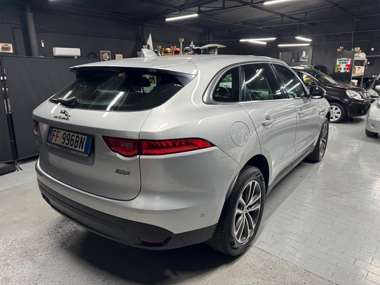 Jaguar F-Pace 2.0 D 180 CV AWD Prestige