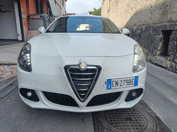 ALFA ROMEO Giulietta 1.4 Turbo 120 CV GPL Distinctive problemi motore