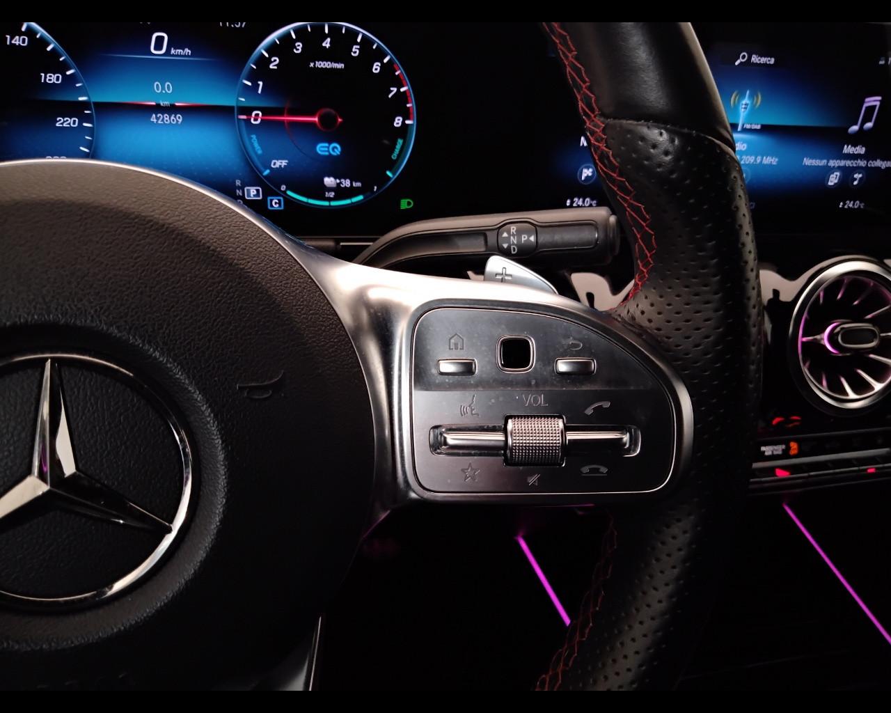Mercedes-Benz GLA-H247 2020 - GLA 250 e phev (eq-power) Premium auto