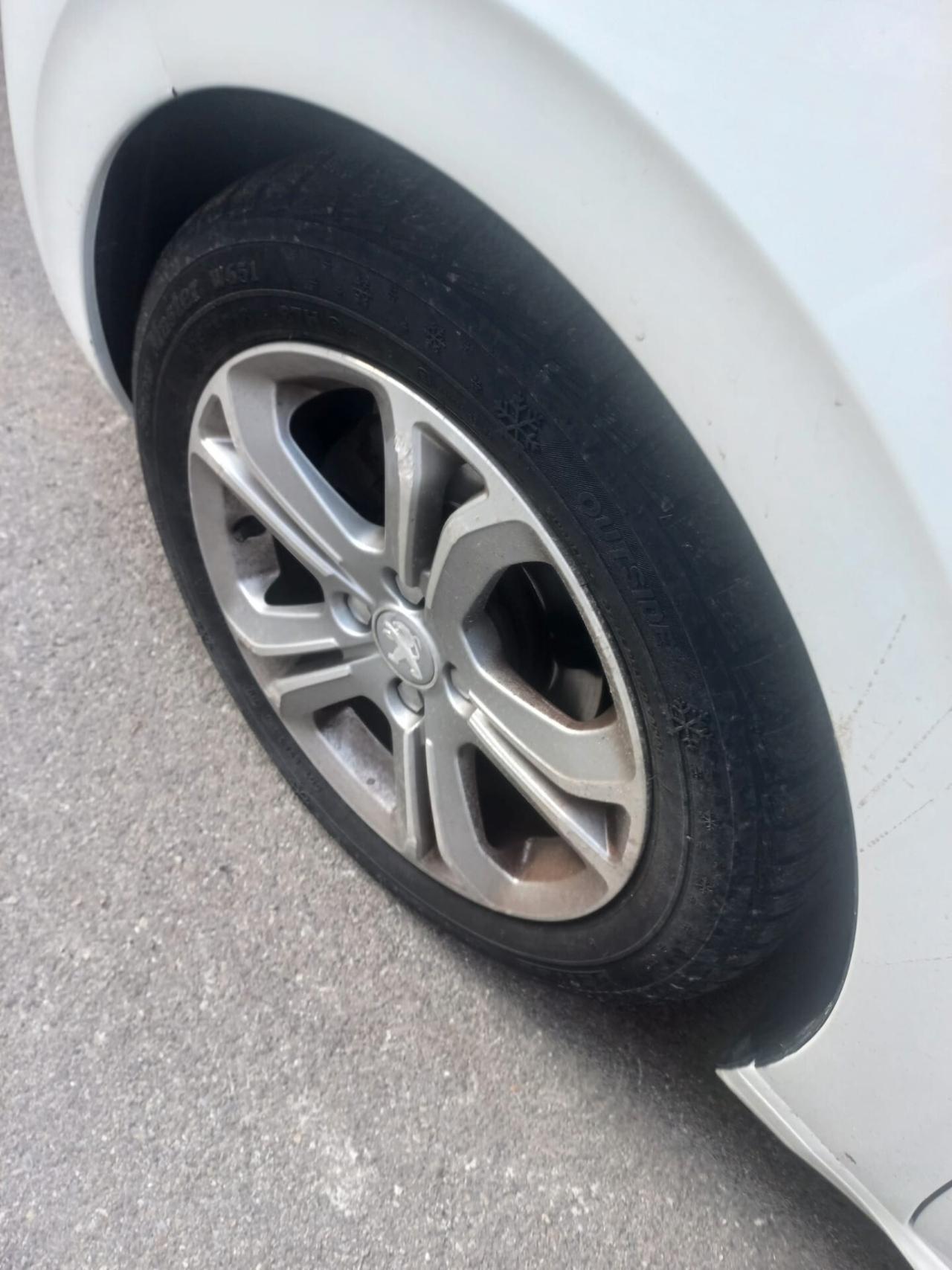 Peugeot 208 1.2 VTi 82 CV 5 porte Active
